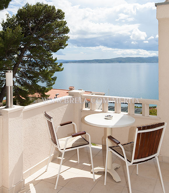 balcony with sea view