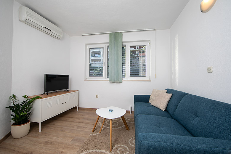 Apartments Mili, Brela - living room