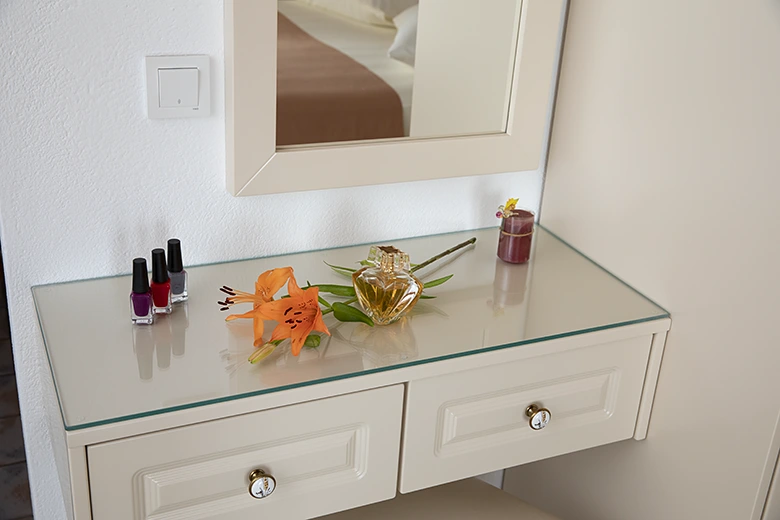 dressing table