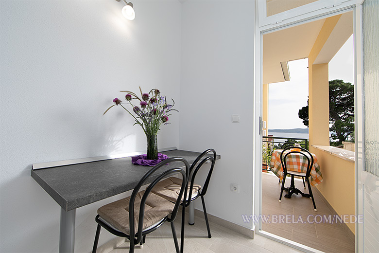 apartments Nede, Brela - dining table