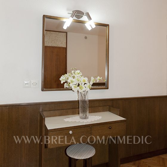 dressing table and mirror