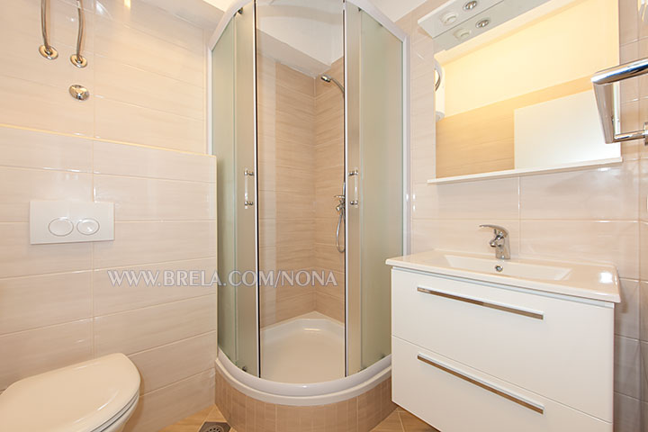 apartments Nona, Brela Soline - bathroom
