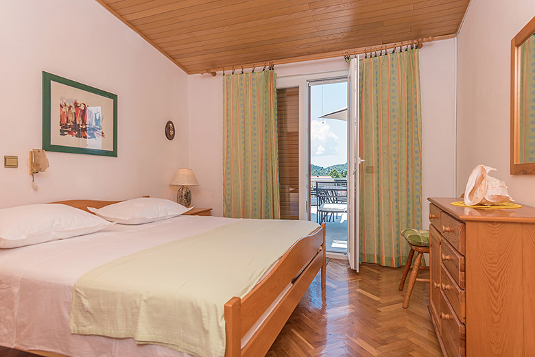 apartments Panoramico, Brela - large bedroom