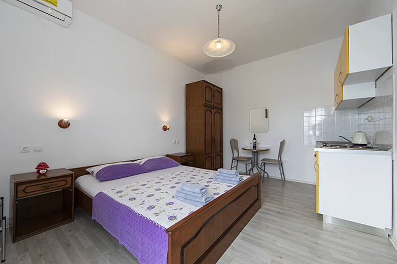 Apartments Petar, Brela - bedroom