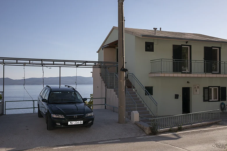 Apartments Petar, Brela - garden, sea view