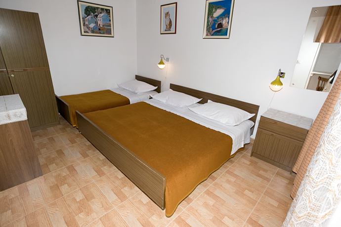 apartments Pikolo, Brela - bedroom