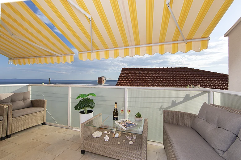 balcony with sea view