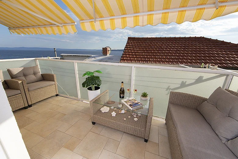 balcony with sea view