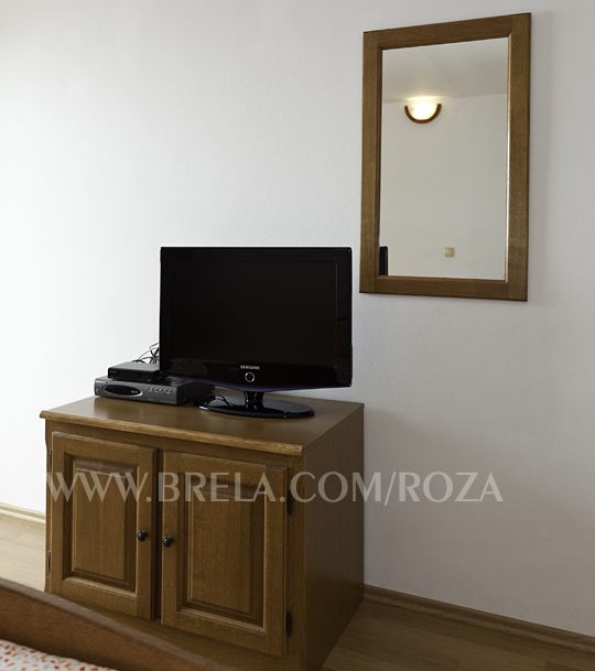 tv set and mirror