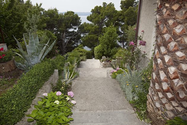 apartments Ruica ami, Brela - stairs to the beach