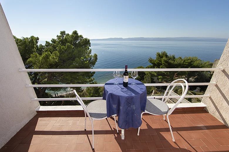 Apartments Scutum, Brela - balcony with sea view, Balkon mit Meerblick