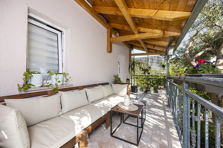 veranda