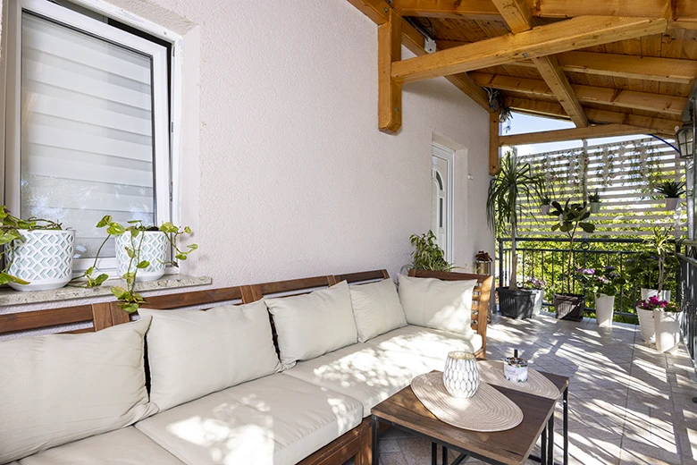 veranda