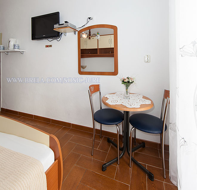 apartments Jure Šošić, Brela - dining table