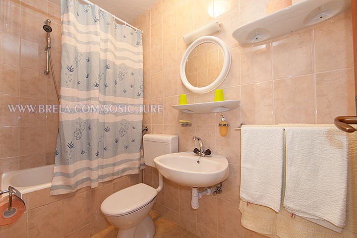 apartments Jure Šošić, Brela - bathroom