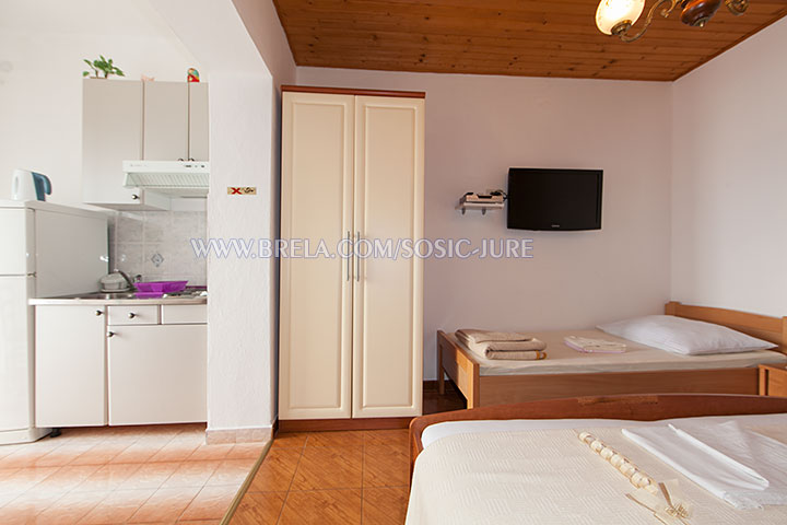 apartments Jure Šošić, Brela - bedroom, kitchen