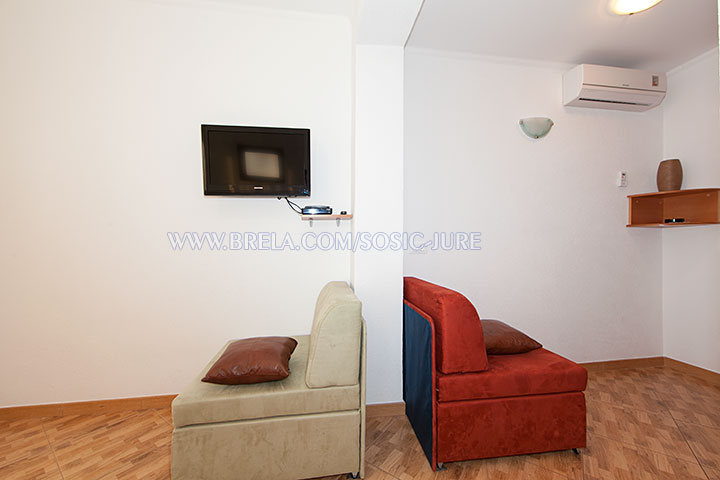 apartments Jure Šošić, Brela - details with sofa's