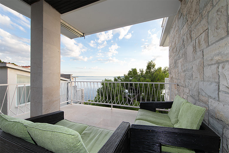 Apartments Villa Sunset, Brela - terrace with seaview