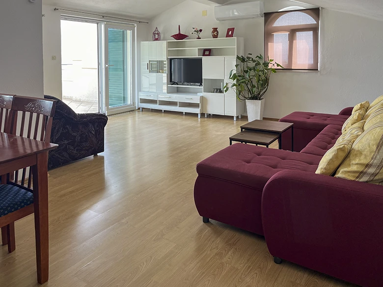 Apartments Tomaš, Brela - living and dining room