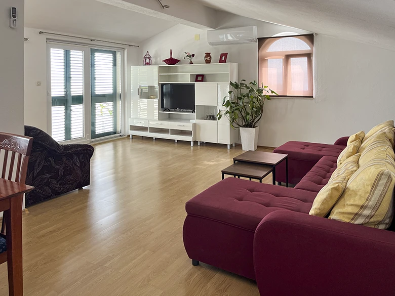 Apartments Tomaš, Brela - living and dining room
