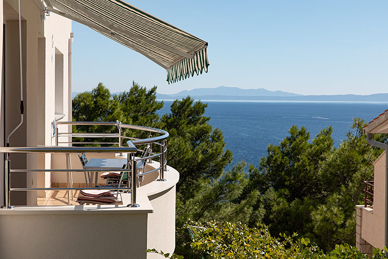 Apartments Tomaš, Brela - house, balcony with seaview