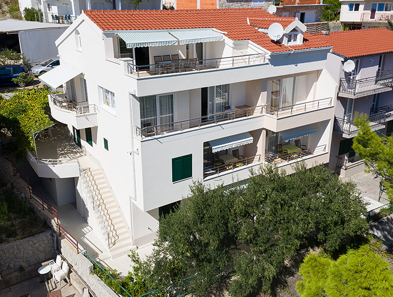 Apartments Tomaš, Brela - house, aerial view