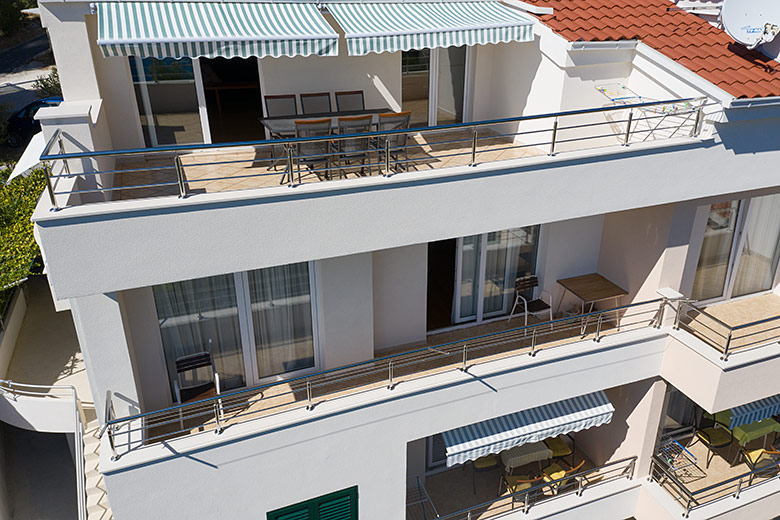 Apartments Tomaš, Brela - house, aerial view