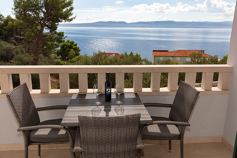 Apartments Vale, Brela - balcony with sea view