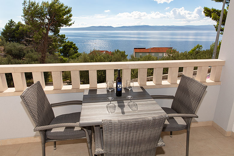 Apartments Vale, Brela - balcony with sea view