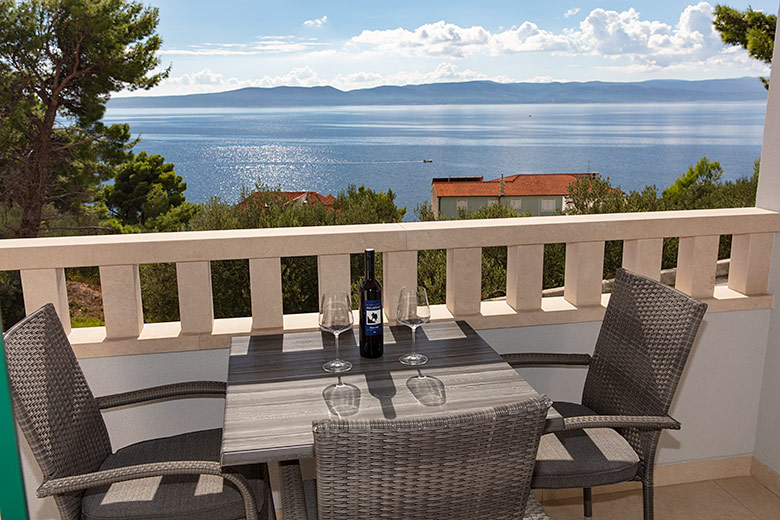 Apartments Vale, Brela - balcony with sea view