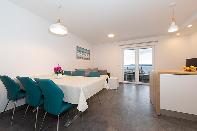 Apartments Vale, Brela - dining room