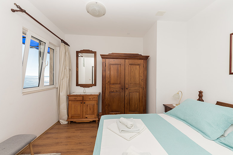 apartments Vanja, Brela - bedroom