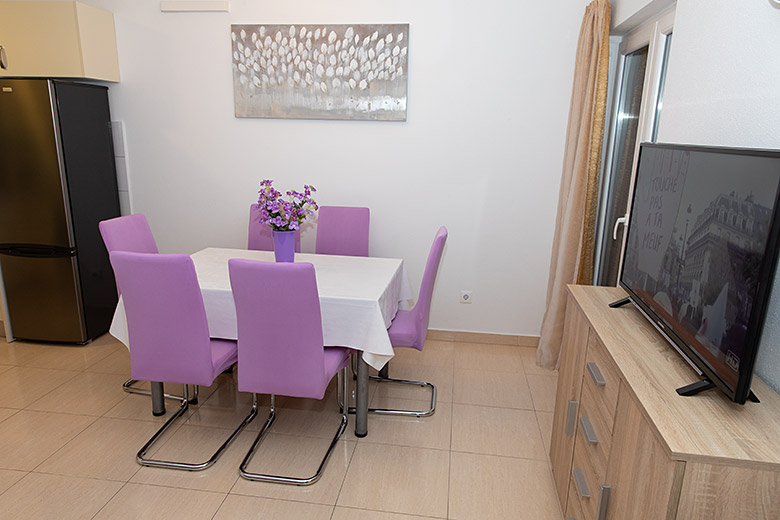 Apartments Vice, Brela - dining table
