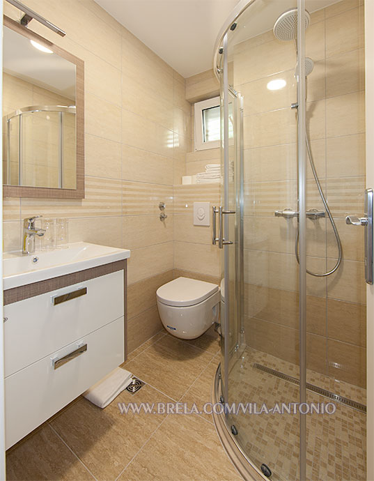 Vila Antonio, Brela - bathroom