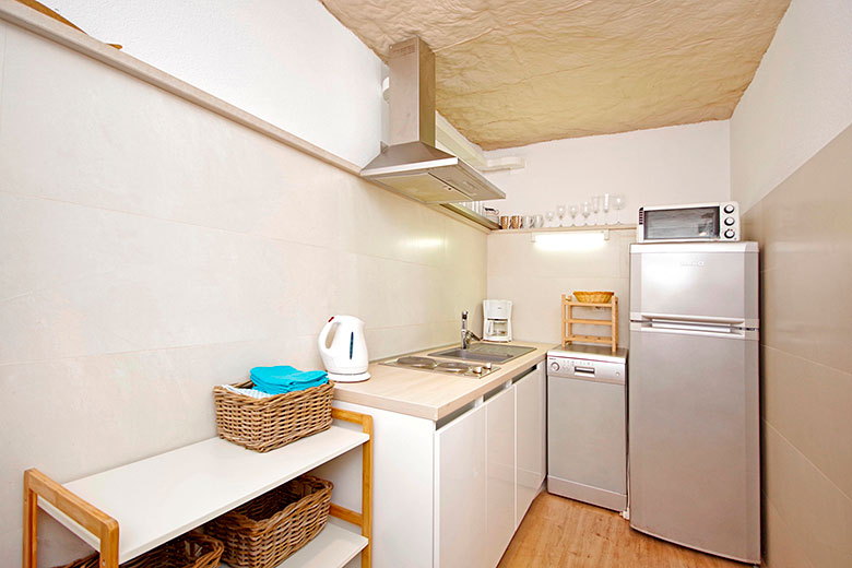 kitchen - apartment Lone, Brela