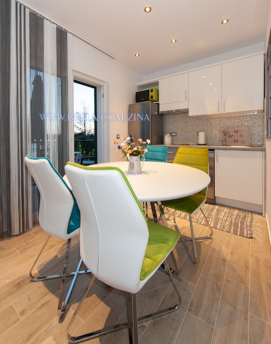 apartments Zina, Brela - dining table