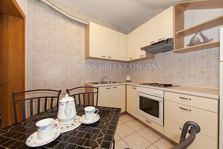 dining table with tea cups, kitchen